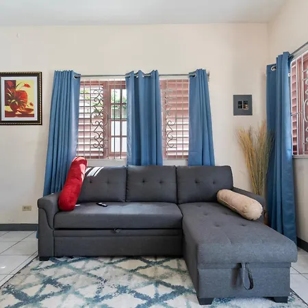 Shaw Park Gem Apartment